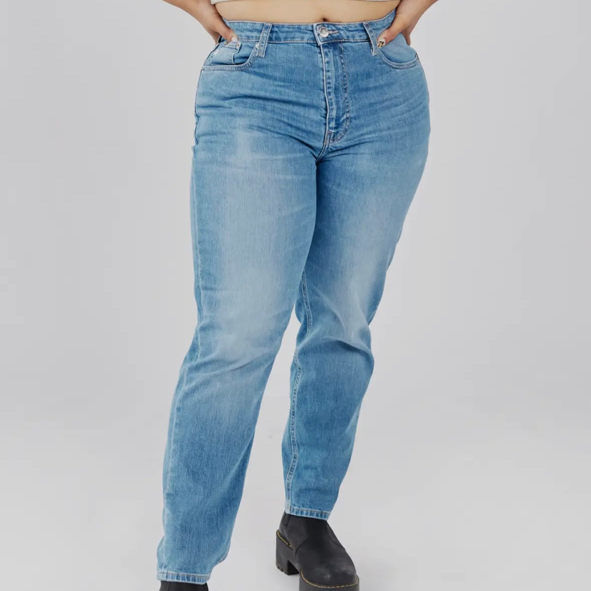 New Frontier Women's Stretch Tapered Recycled Jean - Washed Stone Blue