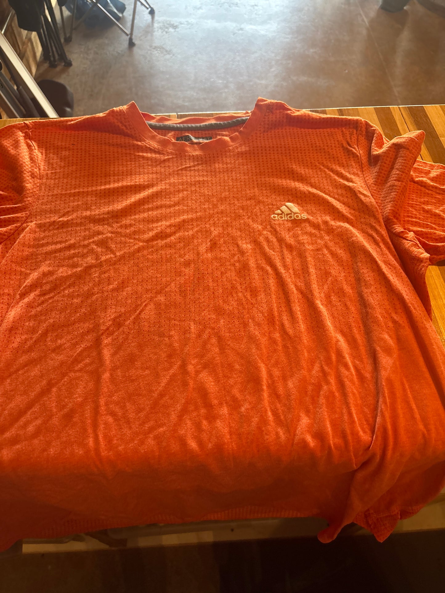 USED 8/10/26 Adidas Aeroknit Coral Athletic T-Shirt W’s XL