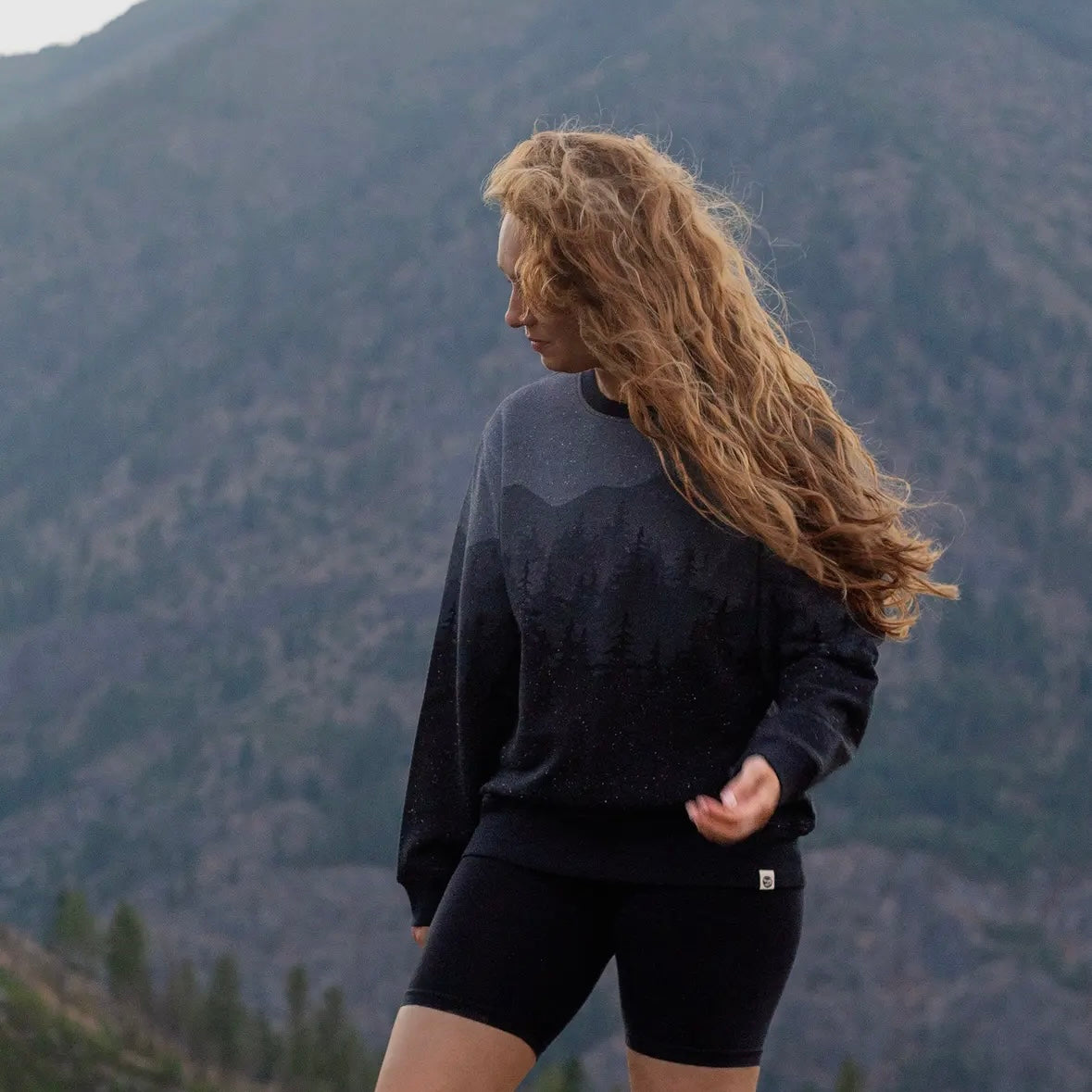 Happy Earth Dark Frost Pullover