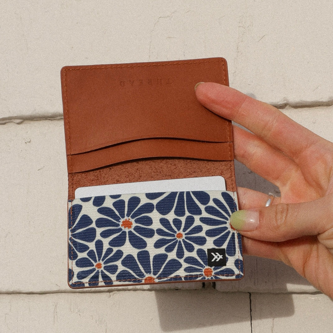 Thread Bifold Wallet