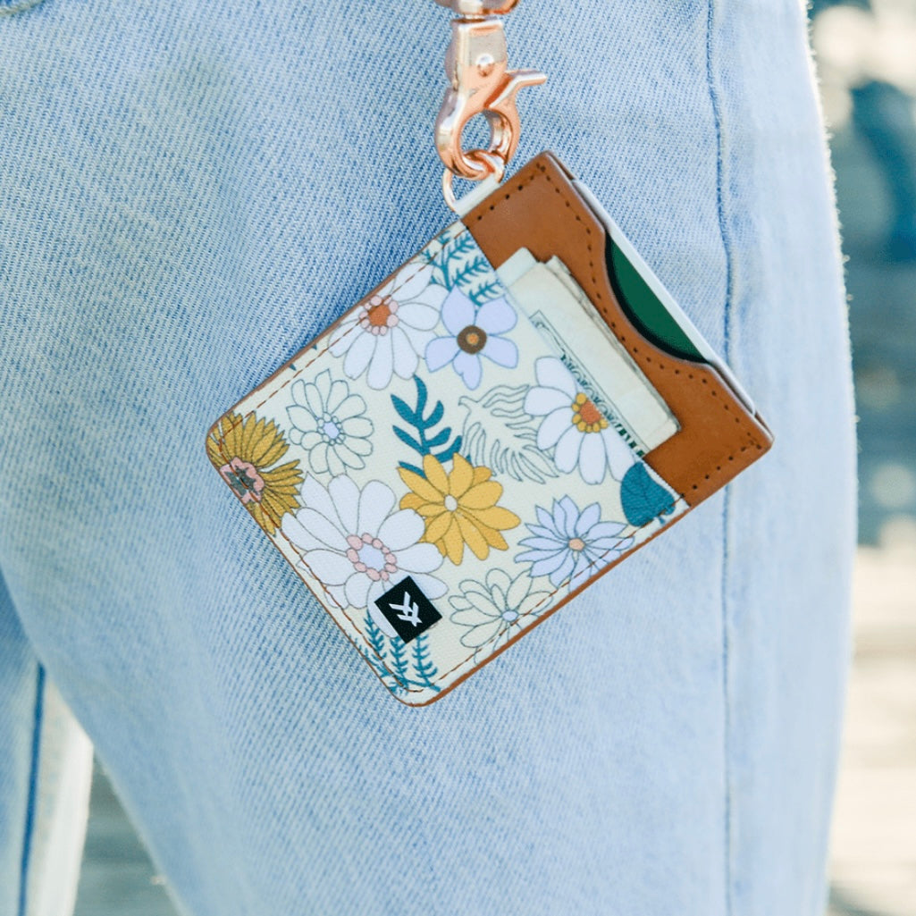 Thread Vertical Wallet