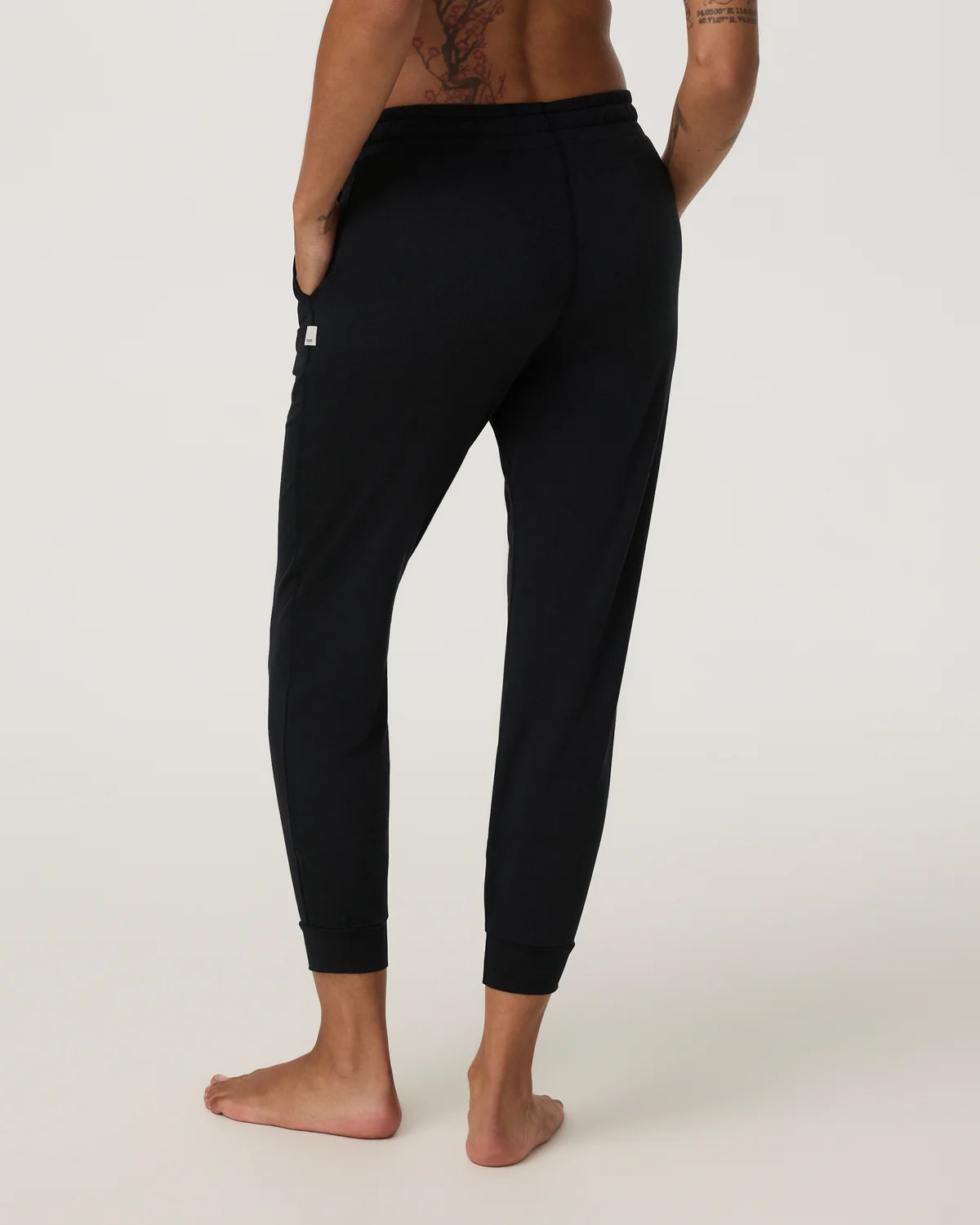 Vuori Women's Performance Jogger Black Heather