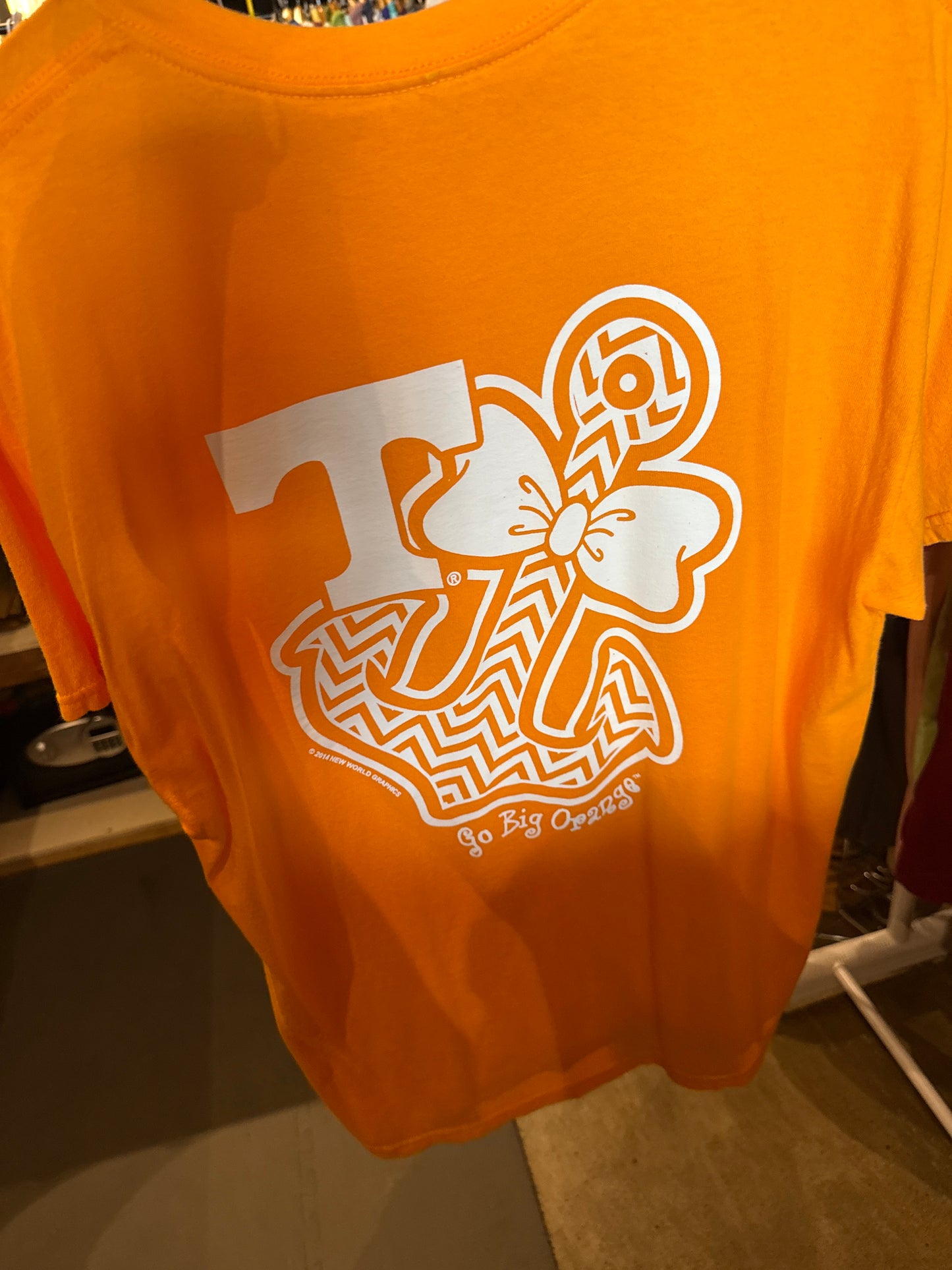 USED 7/20/26 Tennessee Chevron Anchor Tshirt M/L?