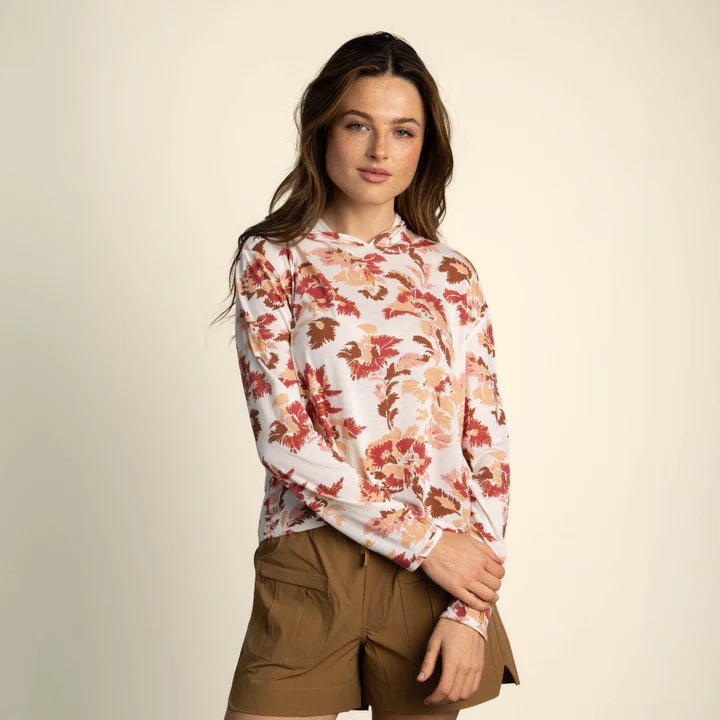 Sendero Women's Yucatan Bamboo Hoodie Tech Long Sleeve Shirt in Alondra - Ivory