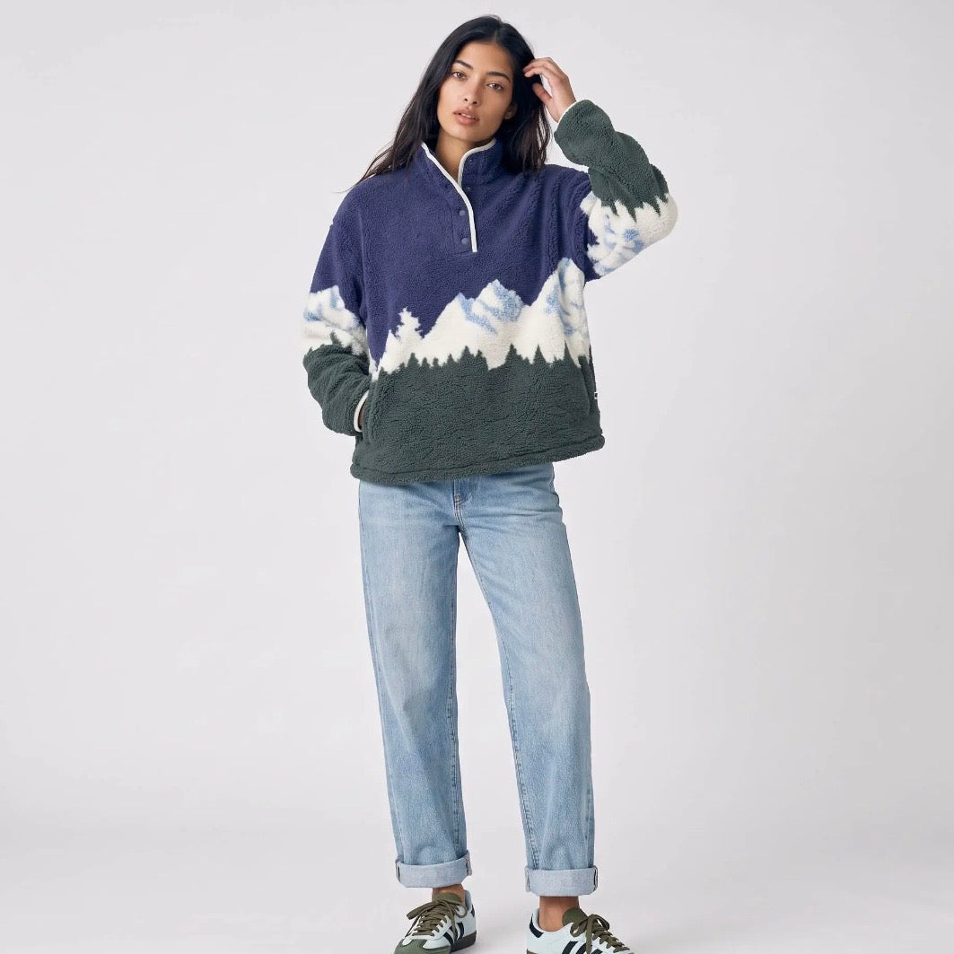 LIV Outdoor Women's Ainsley Plush Sherpa Snap Pullover in Night Mount