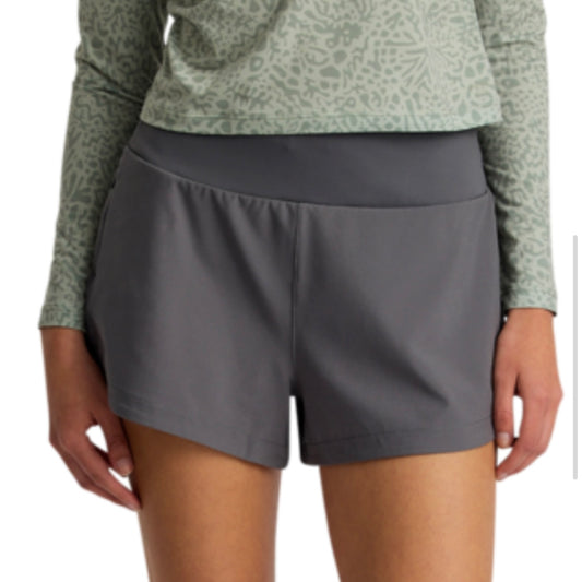 Free Fly Women's Bamboo-Lined Active Breeze Short 3" - Smoke
