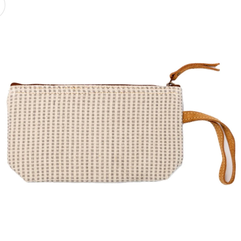 US Sherpa Himal Berry Clutch