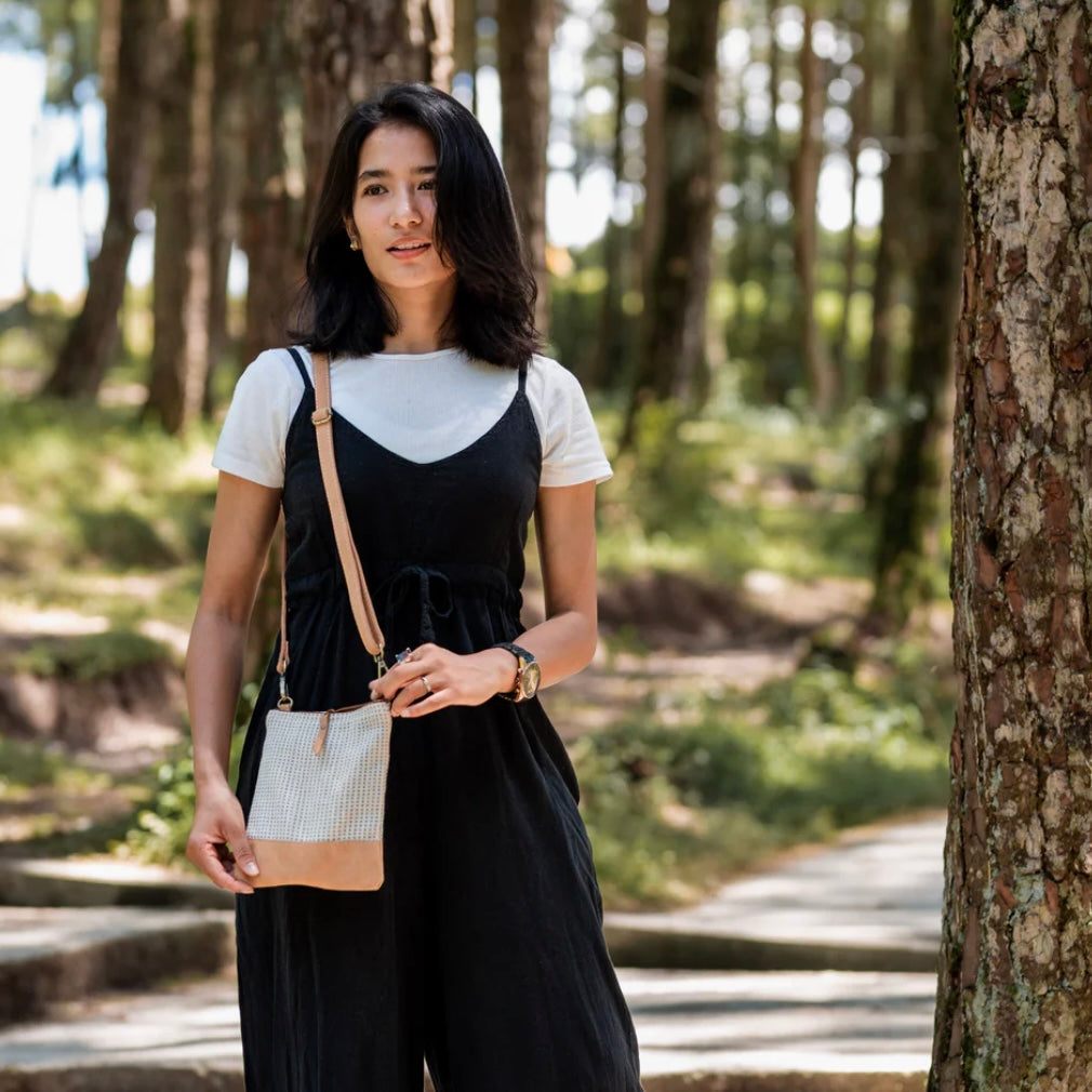 US Sherpa Himal Driftwood Crossbody Bag