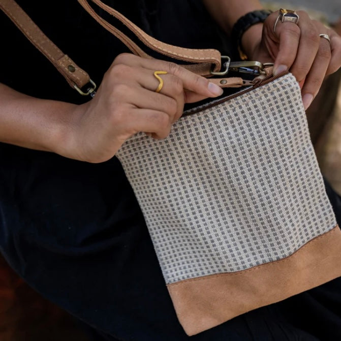US Sherpa Himal Driftwood Crossbody Bag