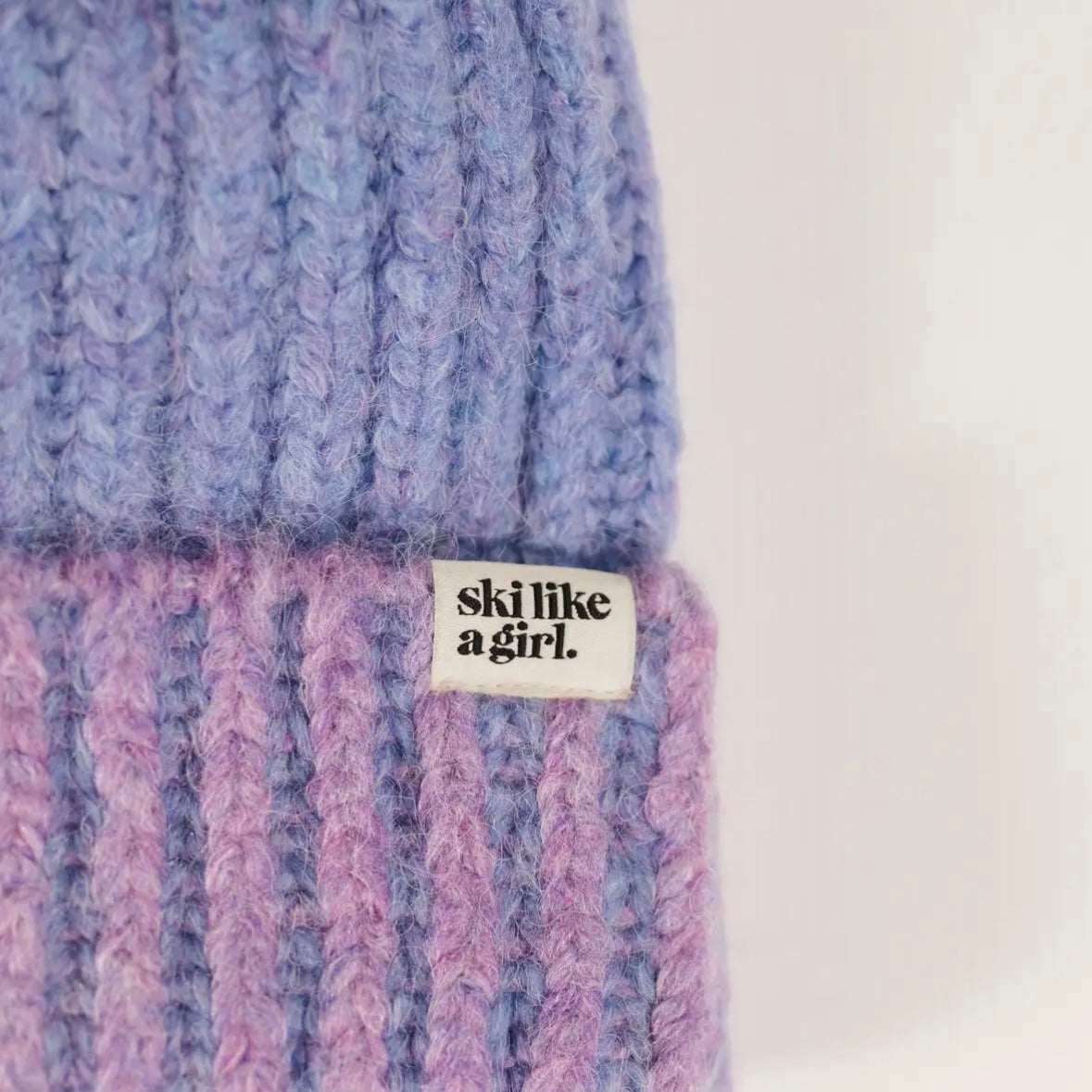 Ski Like a Girl Aprés Beanie – Frost