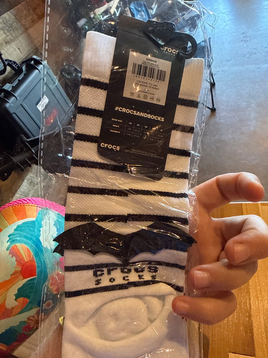 USED 8/24/26 Crocs Crew Socks with Bats on Heel S/M *new*
