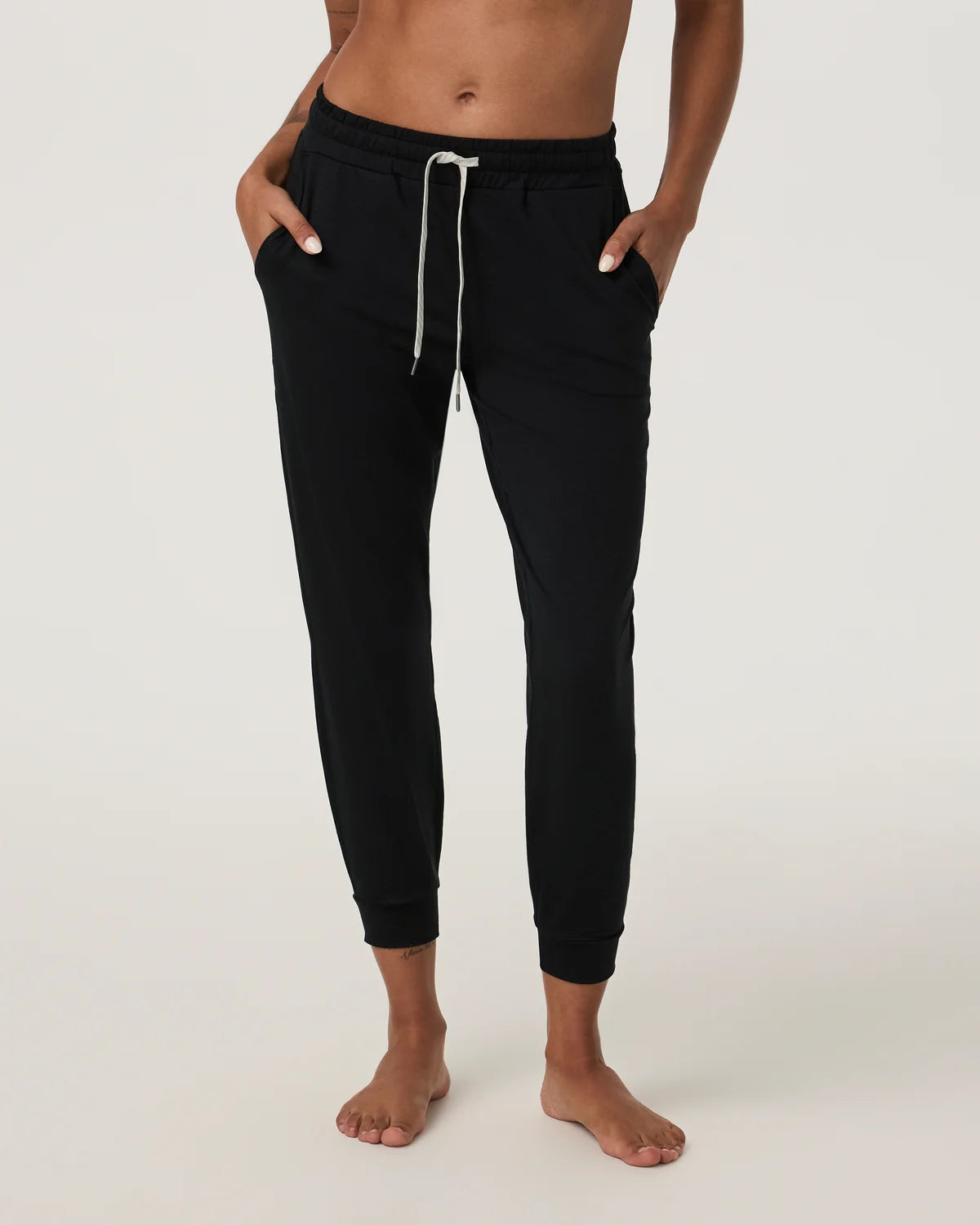Vuori Women's Performance Jogger Black Heather